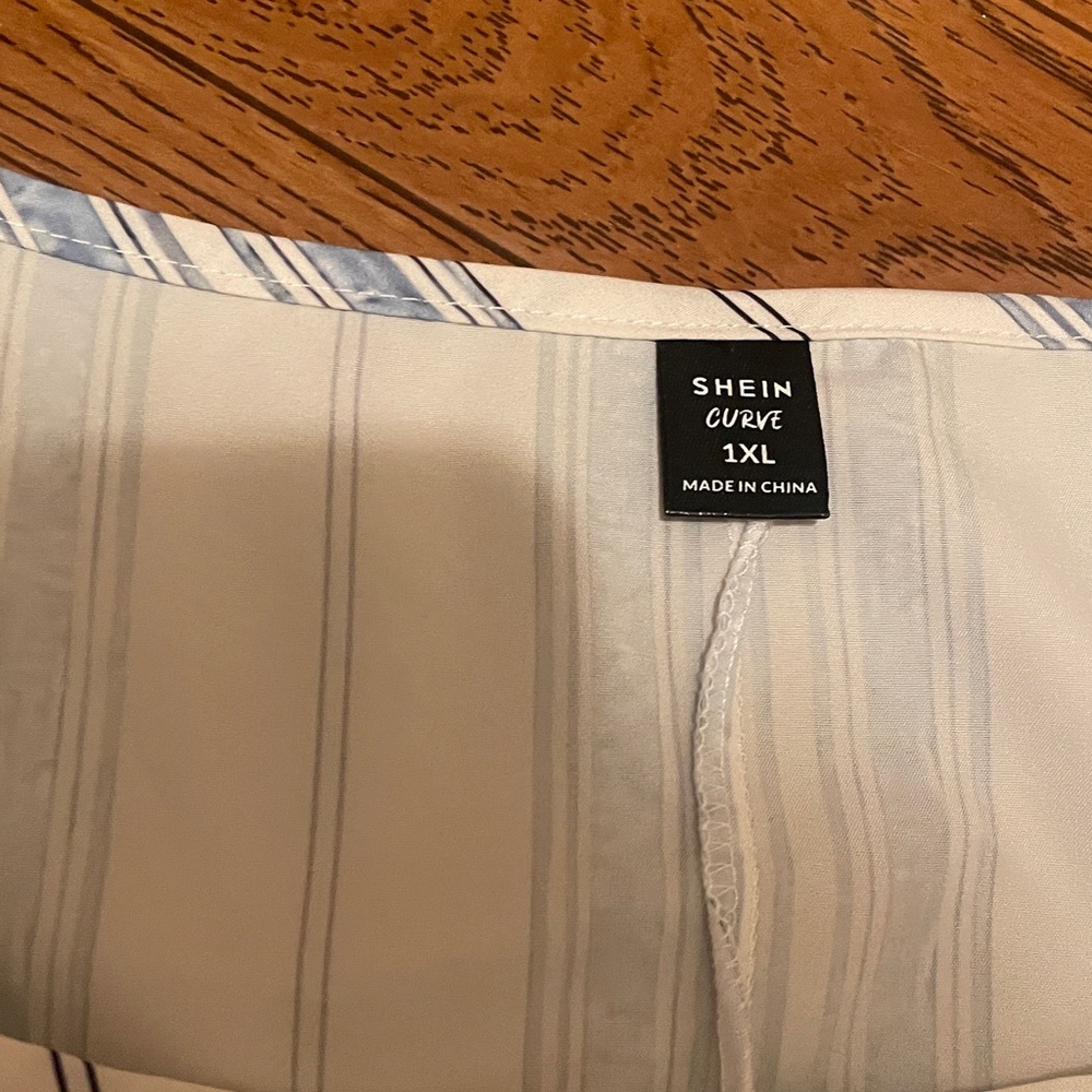 2 Shein Tops, Size 1xl View 3